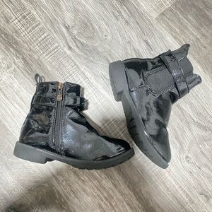 Tahari Patent faux leather Glittery Ankle boots Toddler girl size 12